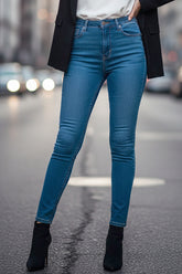 201 Classic Straight Fit Blue Jeans Online Pakistan – Velnoor