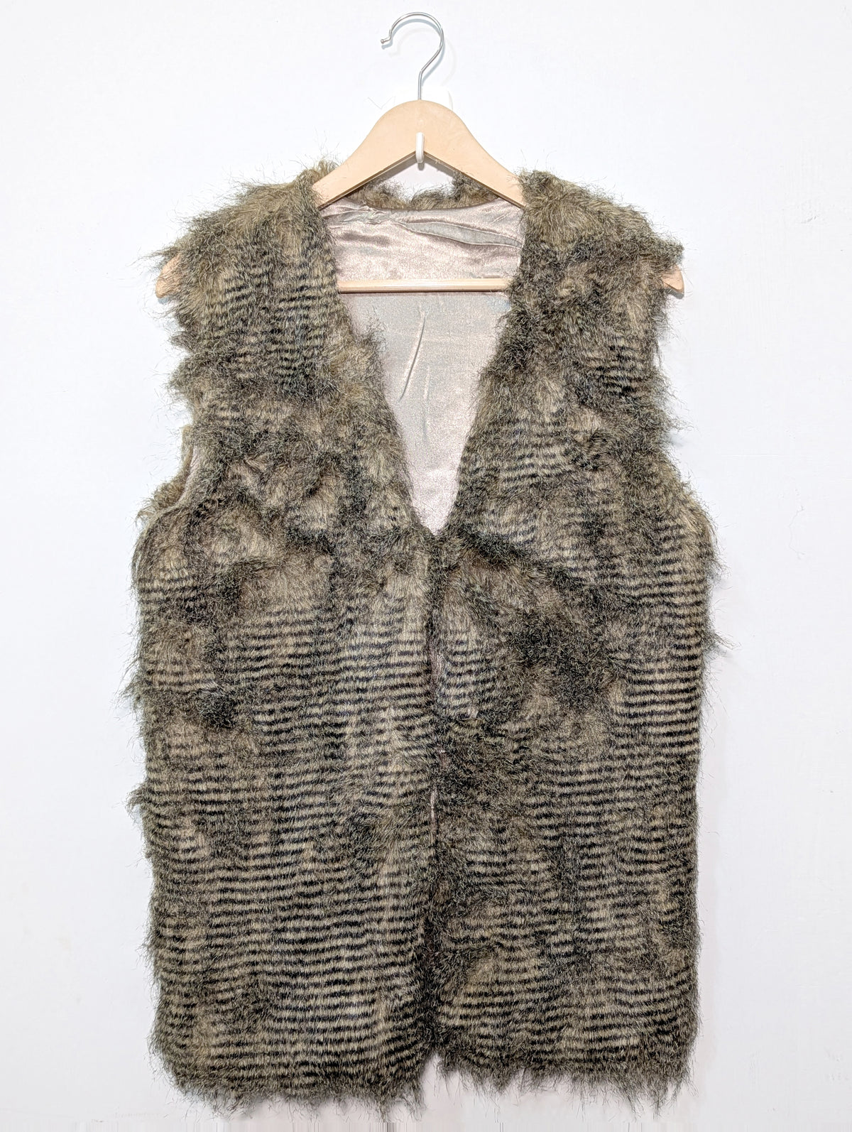 247 Imported Fur Jacket for Winter – Premium Quality Outerwear in Pakistan | Velnoor