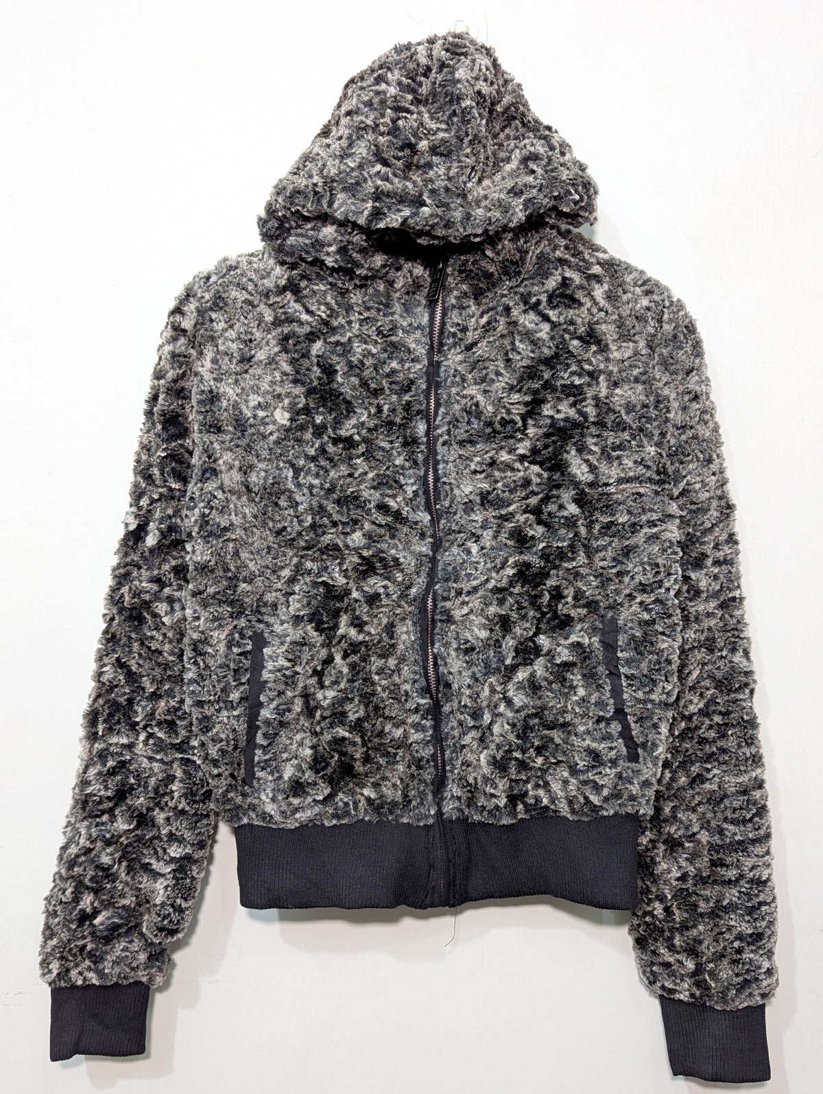 274 Imported Warm Fur Jacket – Luxury Outerwear Collection Pakistan | Velnoor