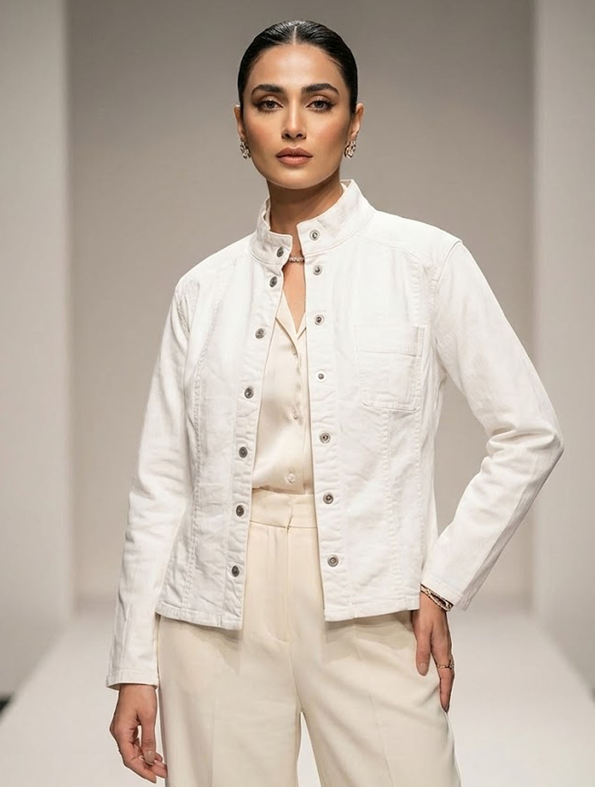 04 Girls Denim Jacket Pakistan – Trendy & Stylish | Velnoor