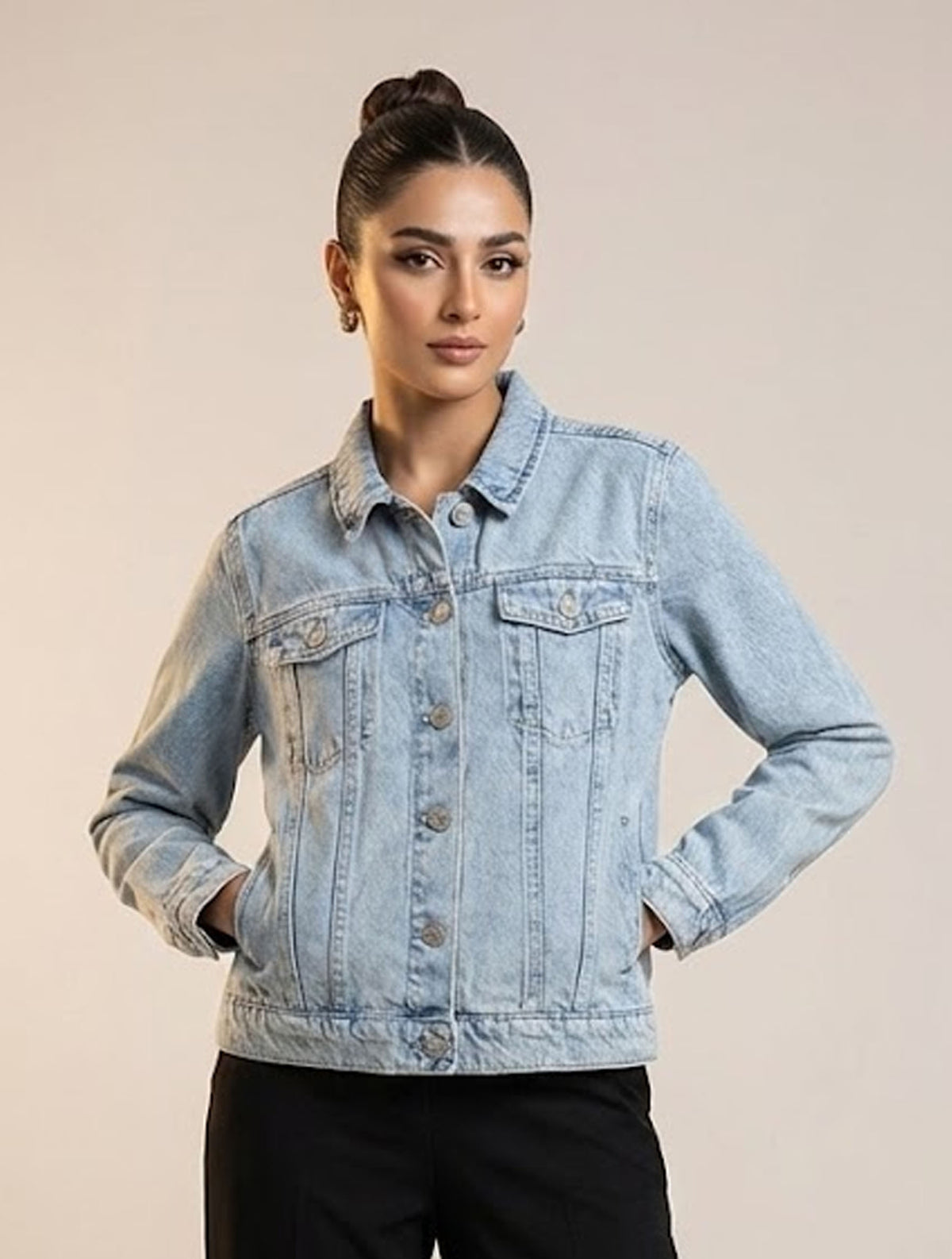 17 Girls Denim Jacket Pakistan – Trendy & Stylish | Velnoor