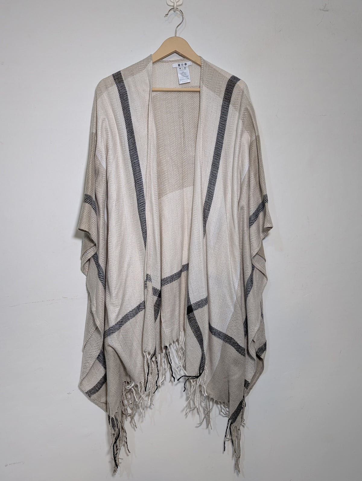 068 Branded Wool Shawl for Women Winter Style Collection Pakistan-velnoor