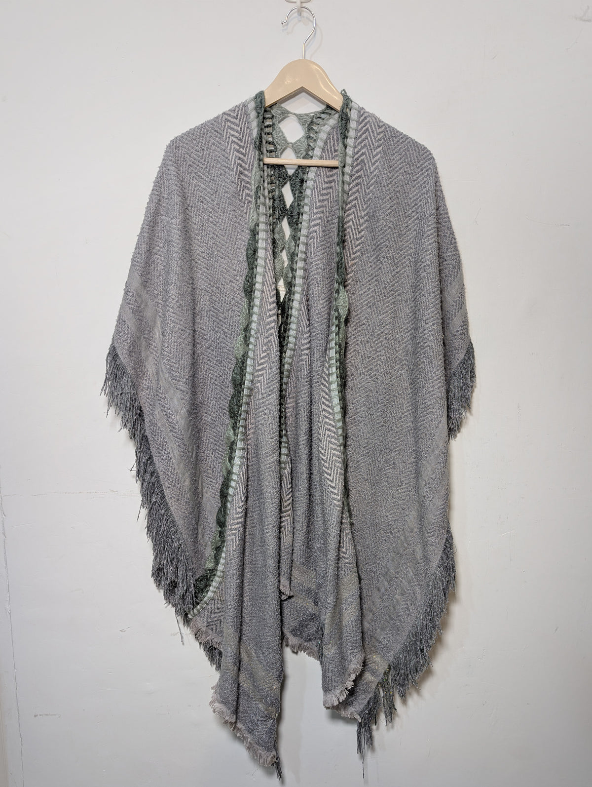 047 Premium Branded Shawl for Women Luxury Winter Collection Pakistan-velnoor