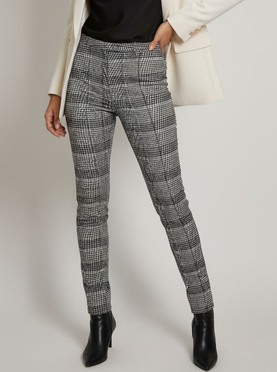 158 Stylish Checked Trouser for Women – Premium Quality in Pakistan | Velnoor