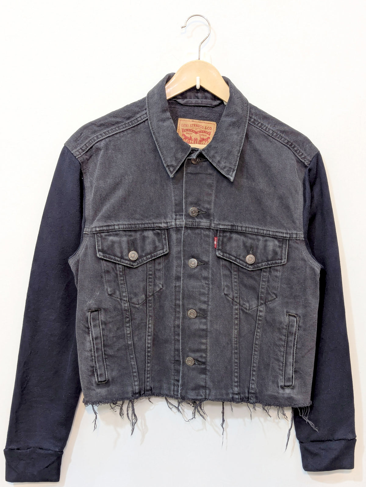 127 LEVIS original Trendy Denim Jacket for Girls Pakistan – Fashion Wear | Velnoor