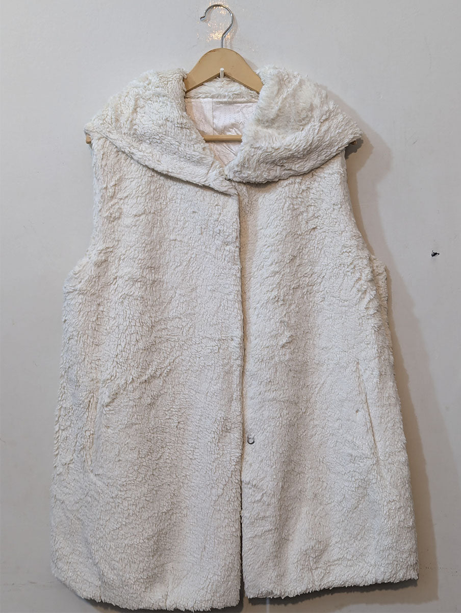 1203 Stylish Imported Fur Jacket – Soft Warm Outerwear Pakistan | Velnoor